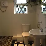 Дом отдыха Oakville Entire House - A Place For Grown Up Getaways