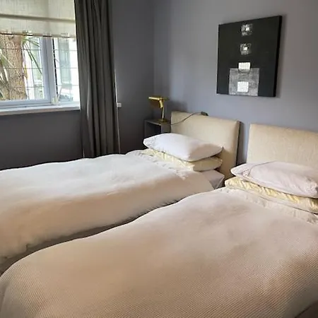 Oakville Entire House Tatil Evi