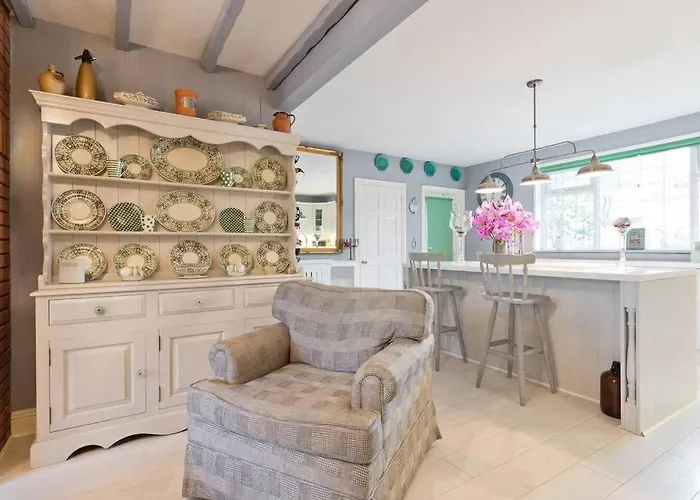 Oakville Entire House بيت للعطل برايْ